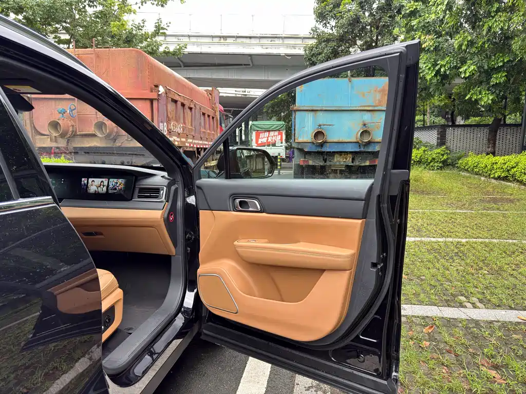 Li Auto ONE 2021 Extended-Range 6-Seater