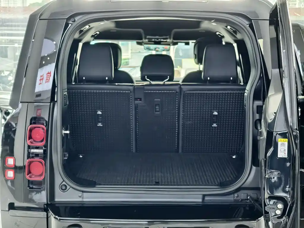Land Rover Defender 2023 110 3.0T P400 X-DYNAMIC HSE