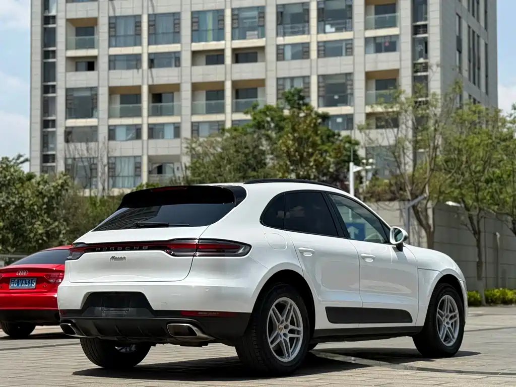 2018 Porsche Macan 2.0T