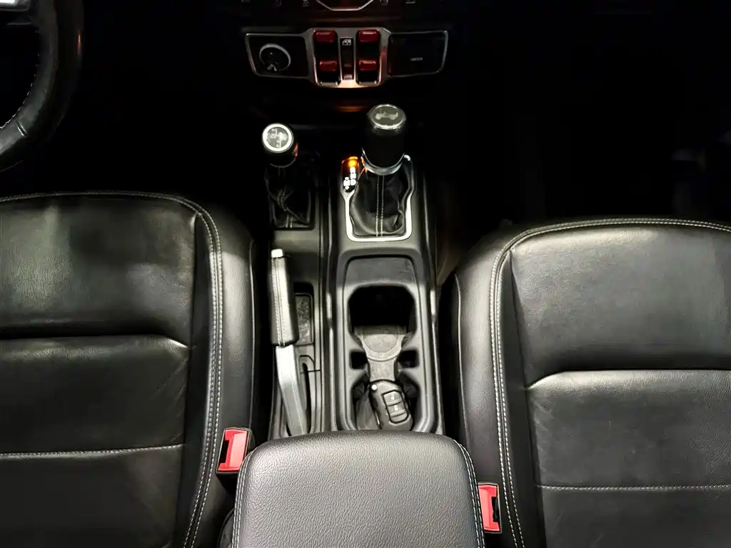 Jeep Wrangler 2021 2.0T Sahara Unlimited