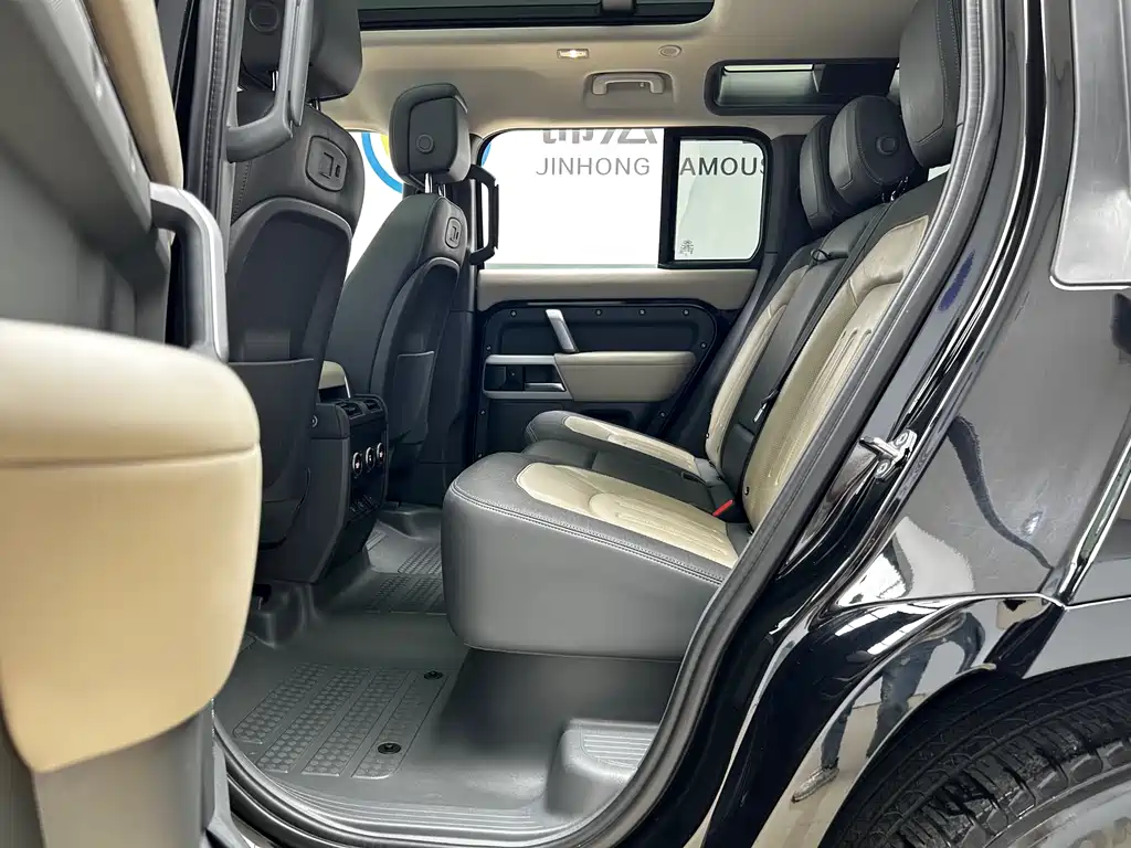 Land Rover Defender 110 P400 X 2021