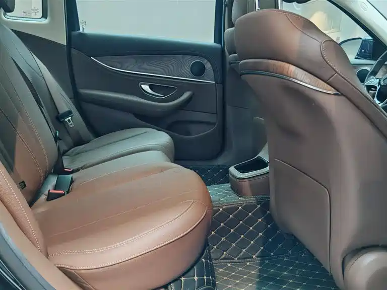 Mercedes-Benz E-Class E 350 e Plug-in Hybrid Sedan