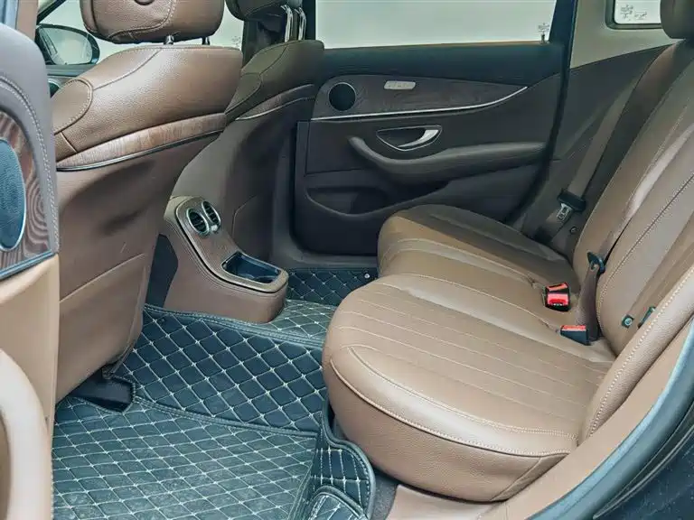 Mercedes-Benz E-Class E 350 e Plug-in Hybrid Sedan