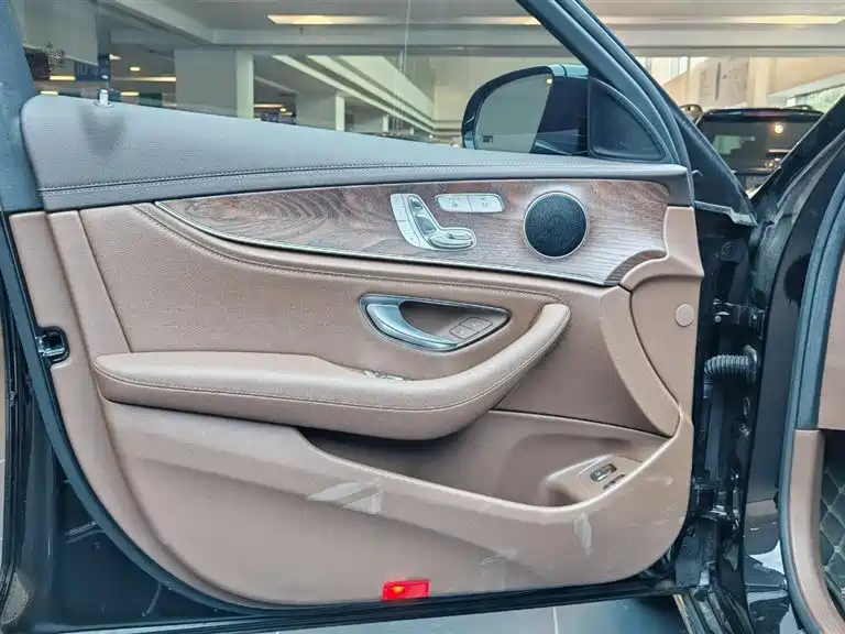 Mercedes-Benz E-Class E 350 e Plug-in Hybrid Sedan