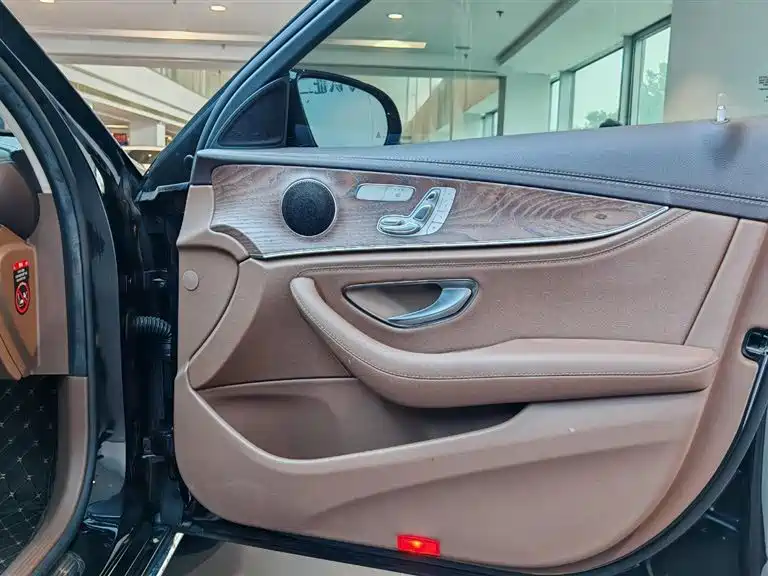 Mercedes-Benz E-Class E 350 e Plug-in Hybrid Sedan