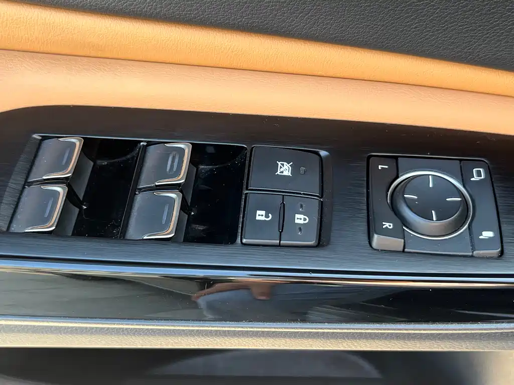 Lexus ES 2022 300h Premium Edition