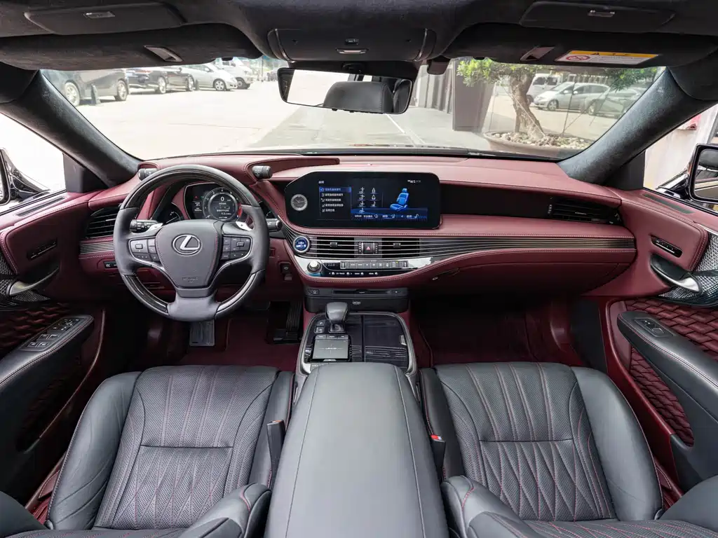 Lexus LS 500h Executive Edition 2021