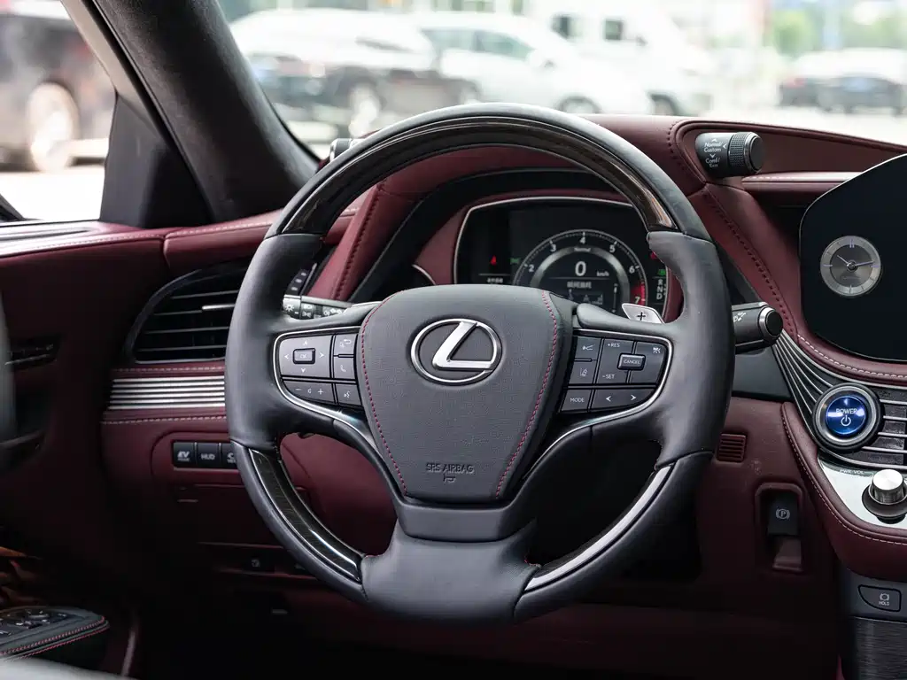 Lexus LS 500h Executive Edition 2021
