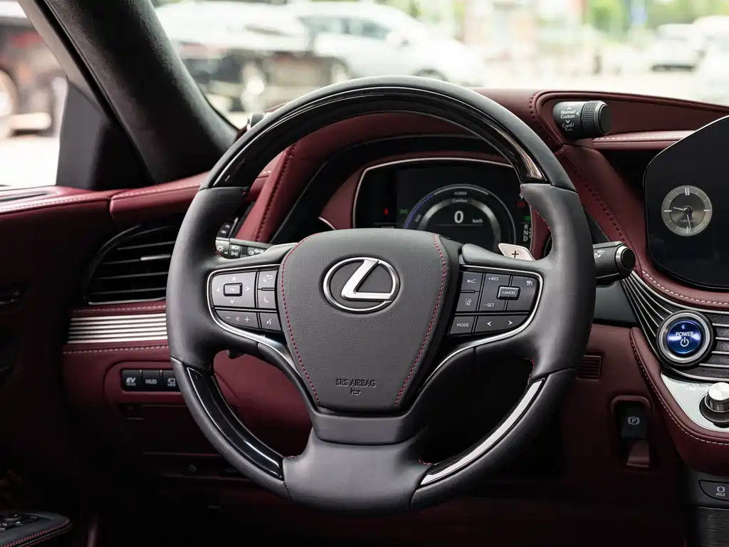 Lexus LS 500h Executive Edition 2021