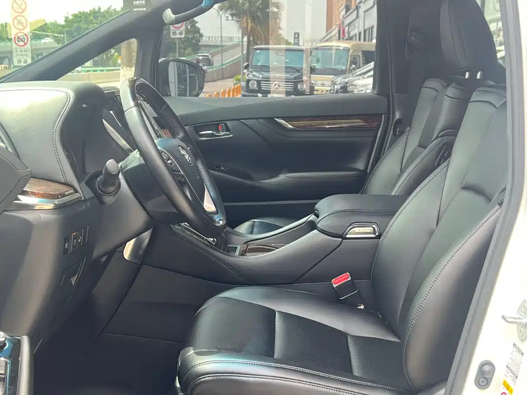Alphard 2018 Facelift 3.5L Deluxe
