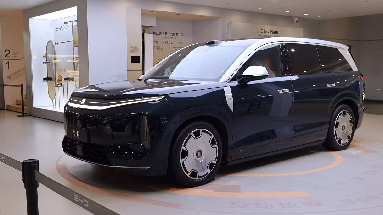 BYD Datang EV: запуск флагманского электромобиля назначен на 17 июня после рекордных предзаказов