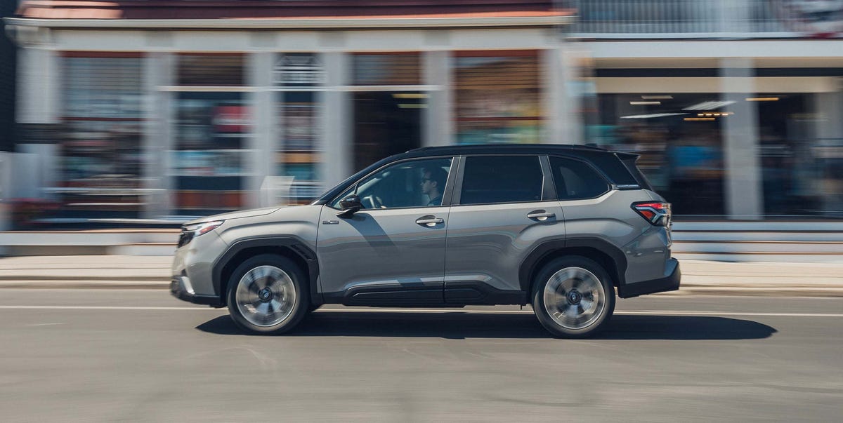 Отзыв Subaru Forester 2026: риск отрыва панорамной крыши во время движения