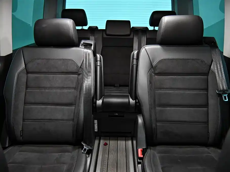 Mighty 2019 2.0TSI 4x4 Premium Edition 7-seater