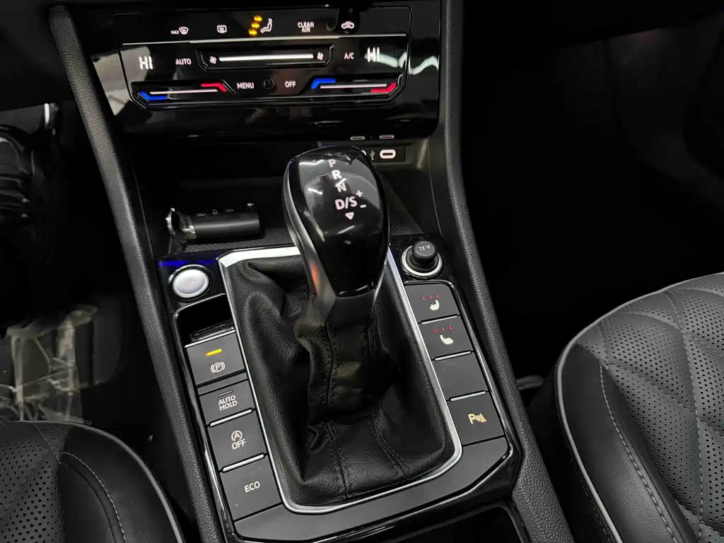 2023 Volkswagen Sagitar 280 TSI DSG Ultimate Plus Edition