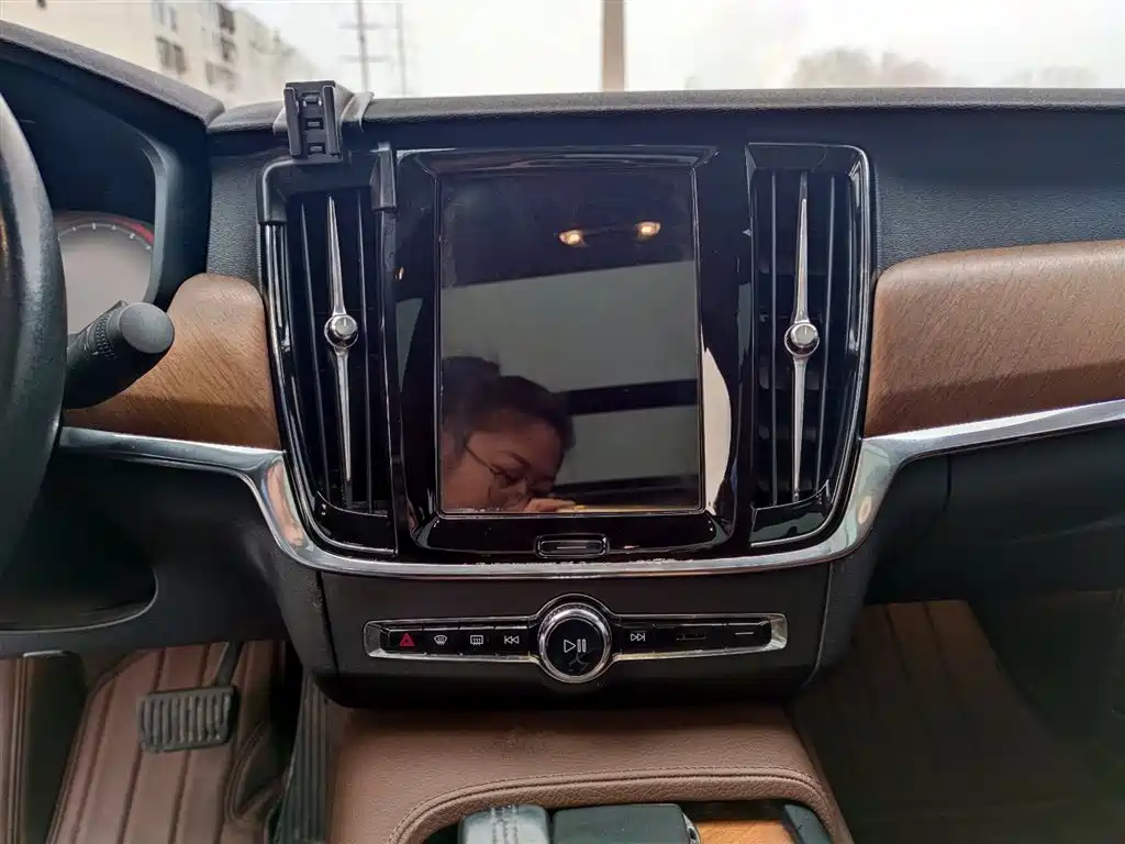 Volvo S90 2021 B5 Intelligent Comfort Luxury Edition