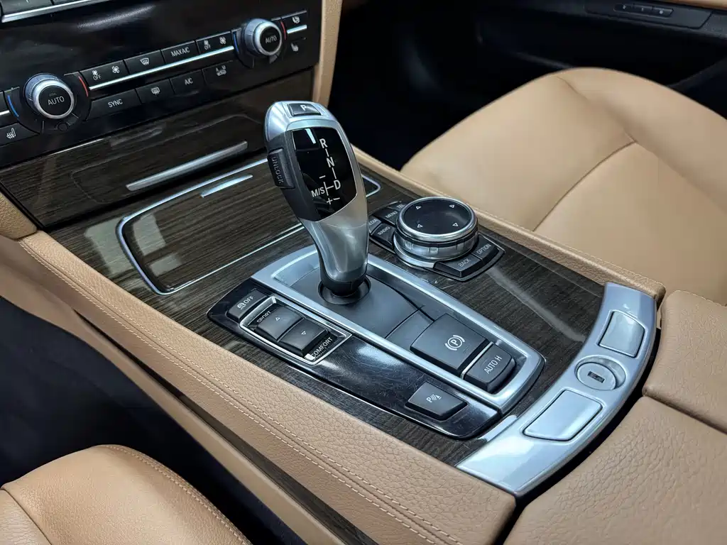 BMW 7 Series 2013 730Li Leading Edition