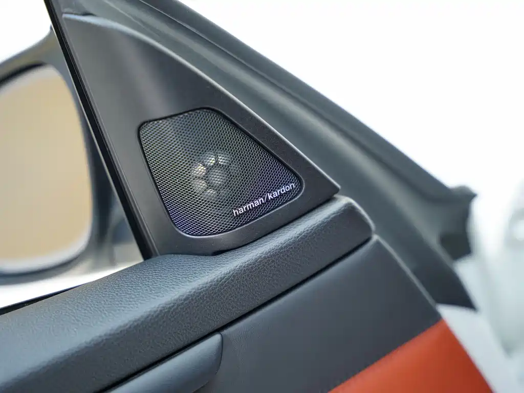 BMW M3 2011 Model M3 Two-Door Carbon Fiber Roof Edition