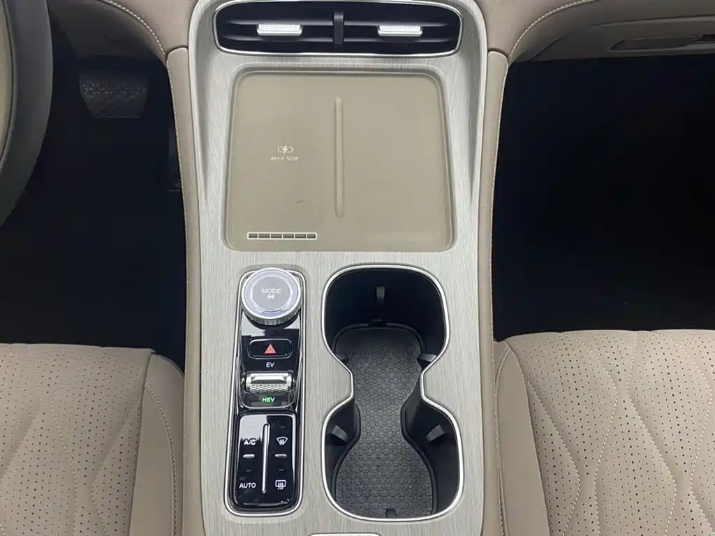 Ruihu 8 PLUS C-DM 2025 Edition 1.5T 116km Prestige 5-seat
