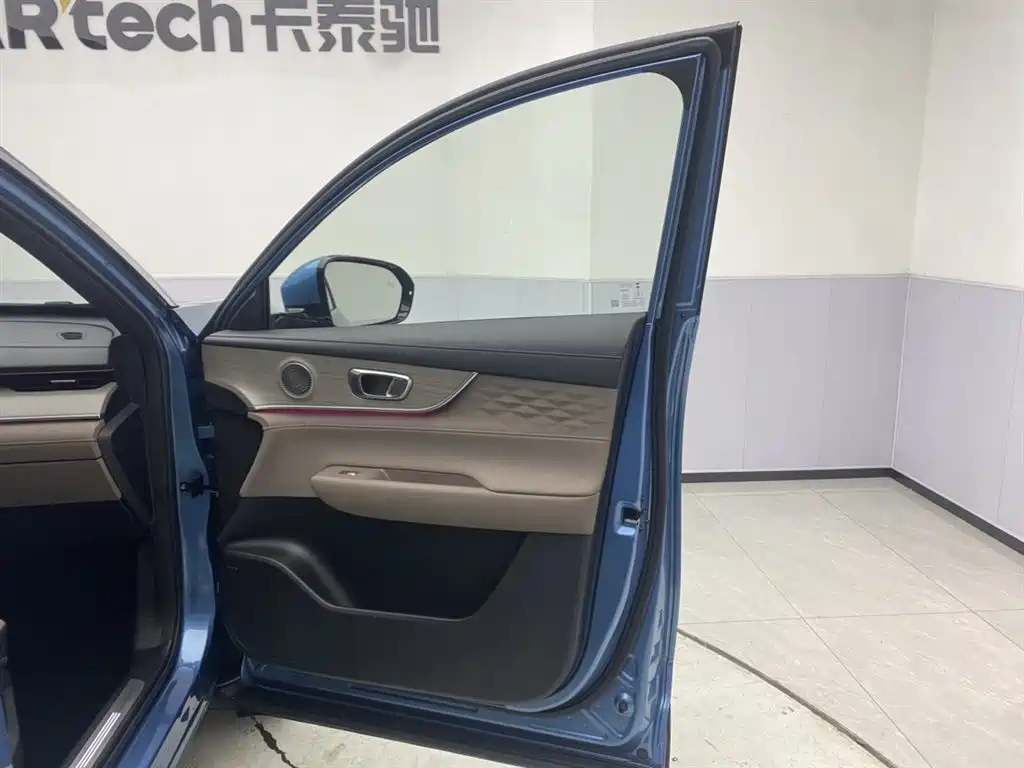 Ruihu 8 PLUS C-DM 2025 Edition 1.5T 116km Prestige 5-seat