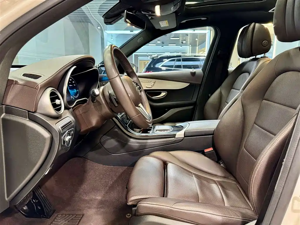 Mercedes-Benz GLC 2021 GLC 260 L 4MATIC Dynamic Edition