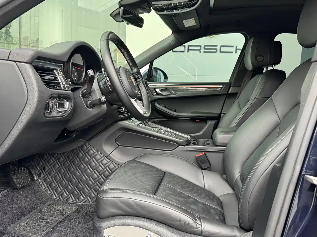 Macan 2021 2.0T