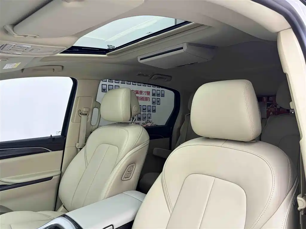 Buick GL8 2022 ES Luxury 653T