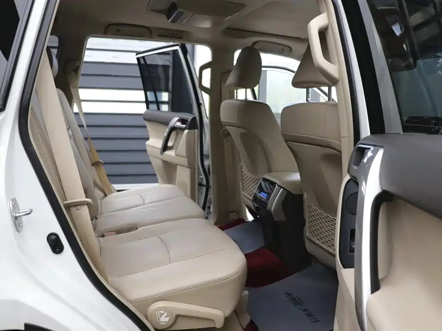 Prado 2018 3.5L Automatic TX-L NAVI
