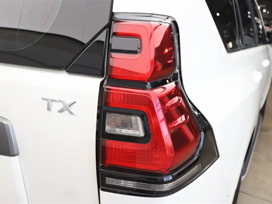 Prado 2018 3.5L Automatic TX-L NAVI