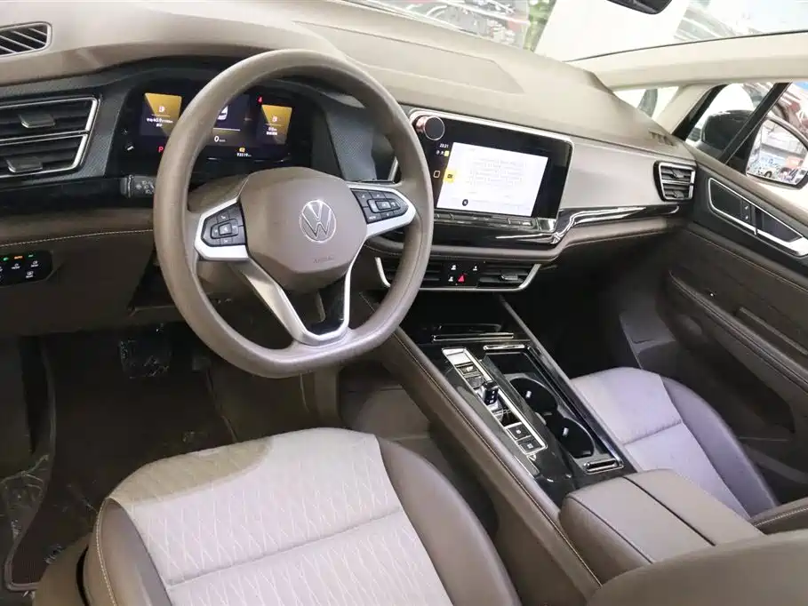Viloran 2024 330TSI Business Edition