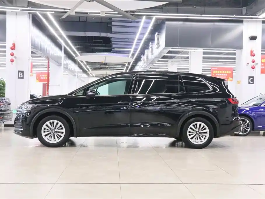 Viloran 2024 330TSI Business Edition