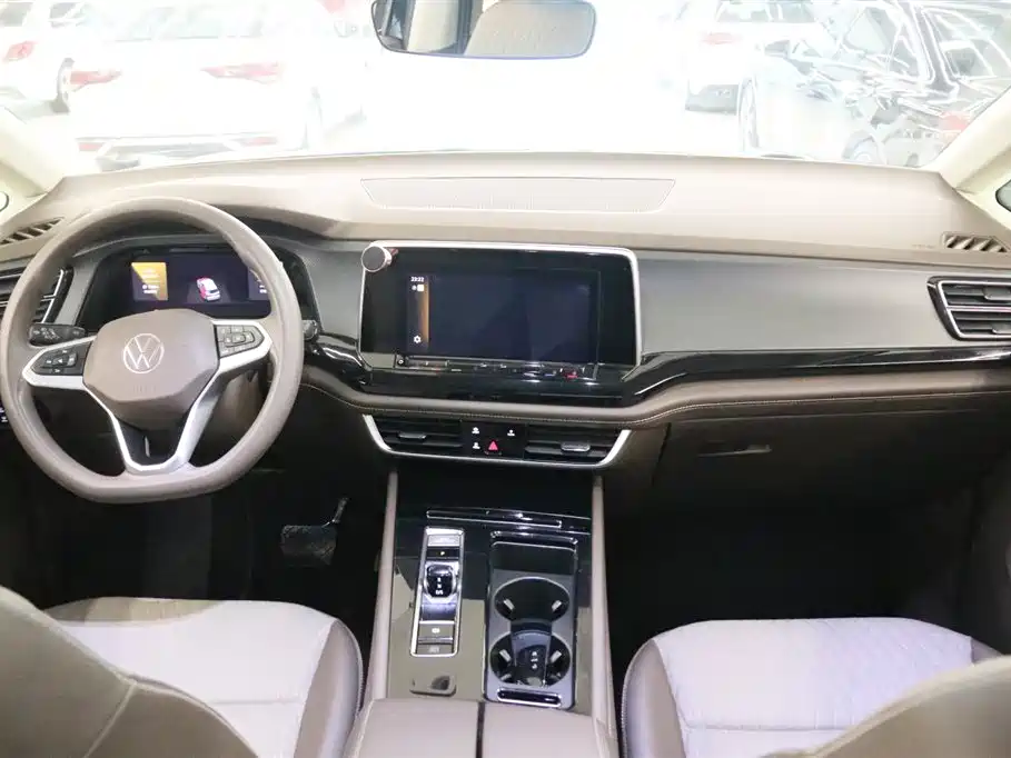 Viloran 2024 330TSI Business Edition
