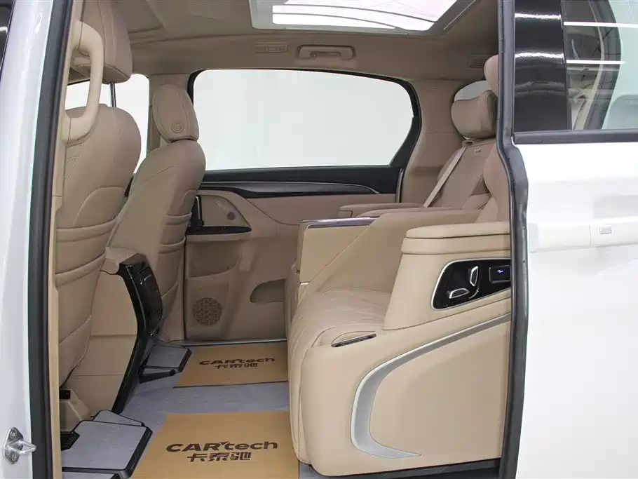 Buick GL8 2025 Luxury Executive Coach Comfort DG Edition