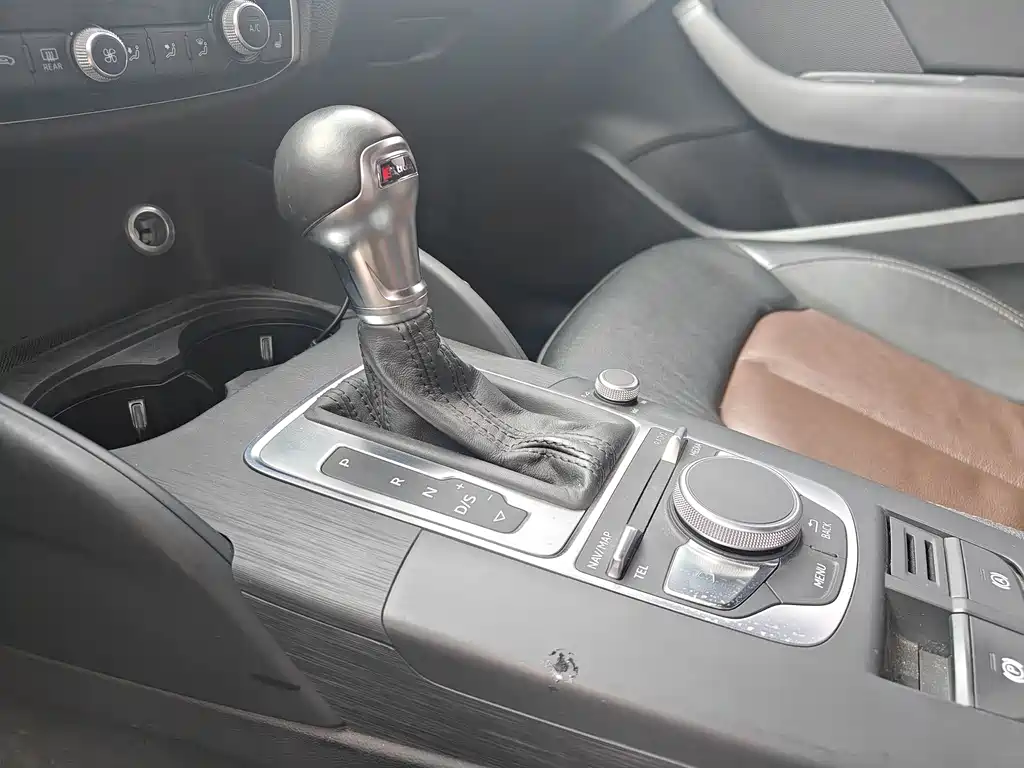 Audi A3 2019 Limousine 35 TFSI Sportline (China V)