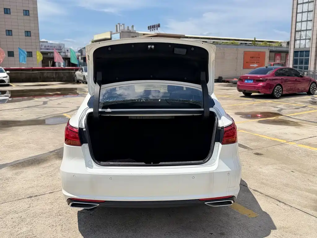 Sharp Chassis CC 2021 Blue Whale Edition 1.5T DCT Luxury Model