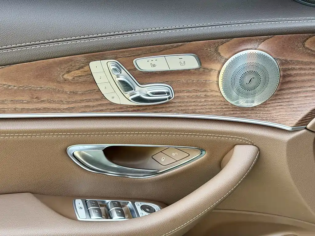 Mercedes-Benz E-Class 2022 E 300 L Fashion Edition