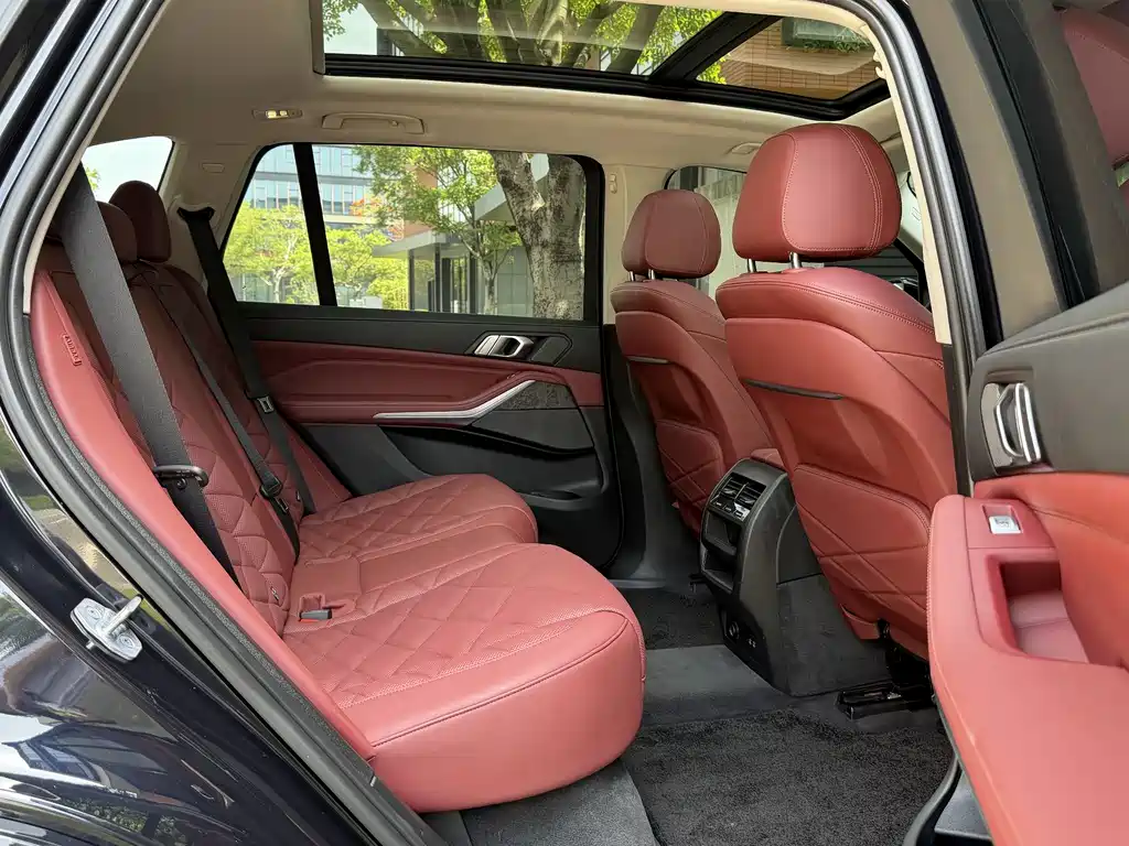 BMW X5 2022 xDrive 30Li M Sport Package