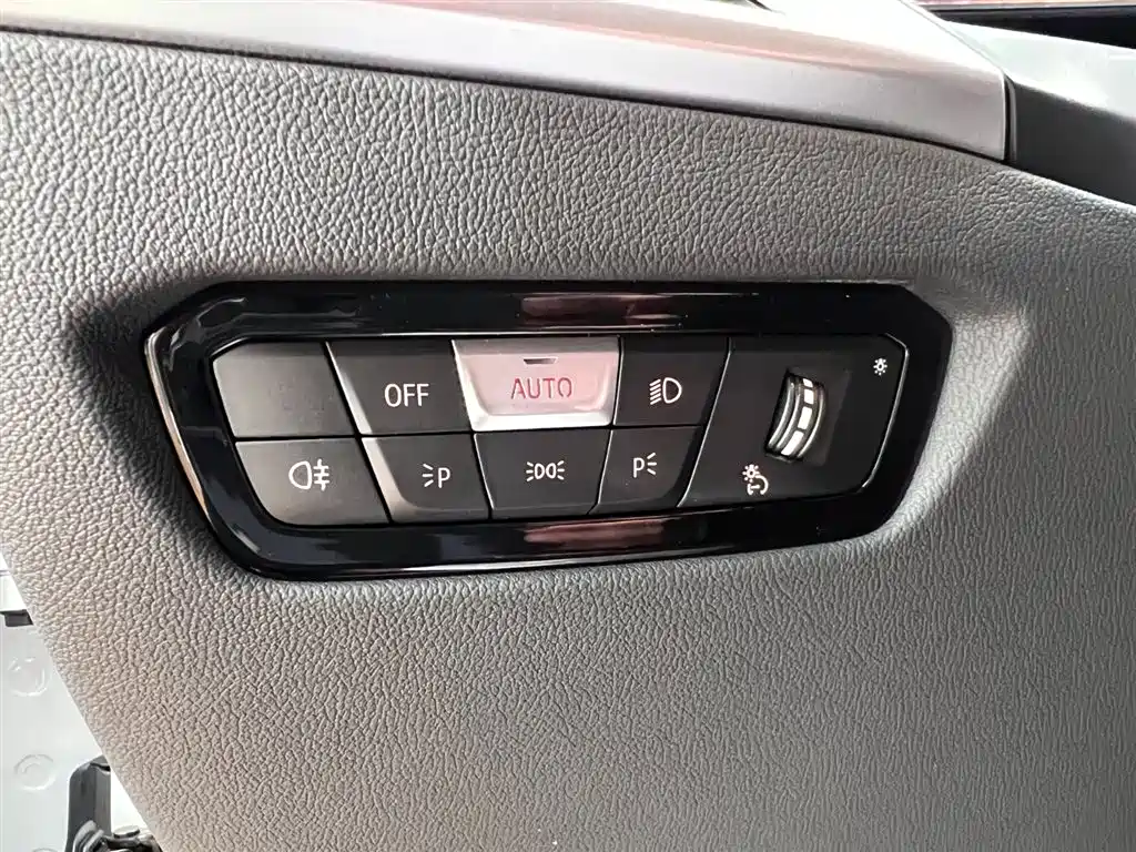 BMW 3 Series 2025 Model 325i M Sport Package