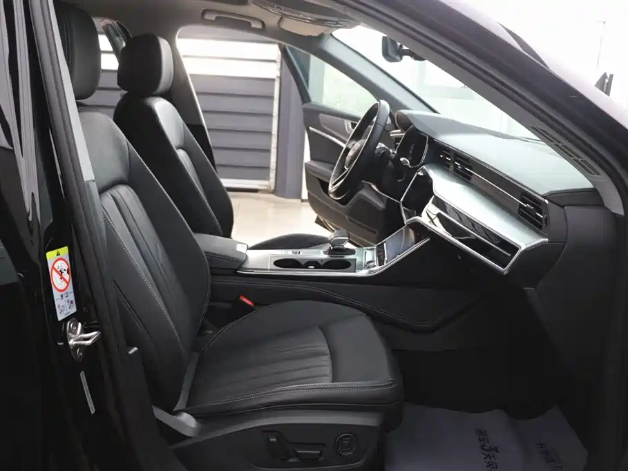 Audi A6 Import 2023 allroad quattro 55 TFSI Prestige Off-road Model