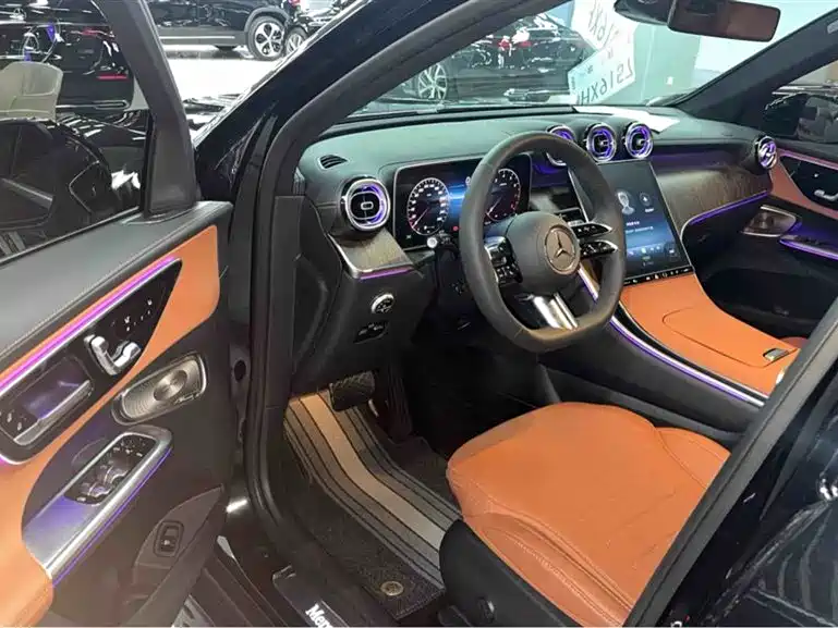 Mercedes-Benz GLC 300 L 4MATIC Dynamic Edition 5-seat