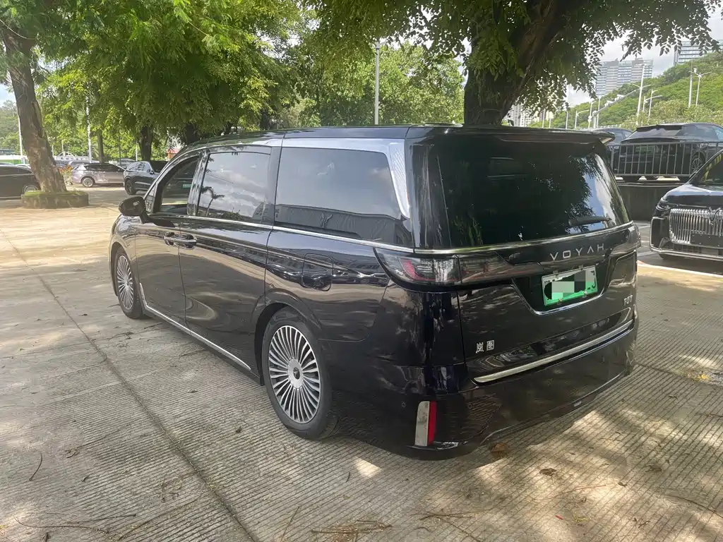 Dreams Explorer 2025款 PHEV All-Wheel Drive Flagship Kunpeng Edition