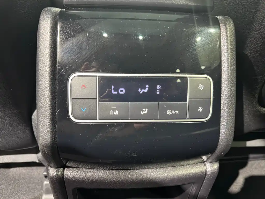 Tang New Energy 2018 DM 2.0T Full-Time Four-Wheel Drive Smart Link Creation Edition 7-Seater National Standard V