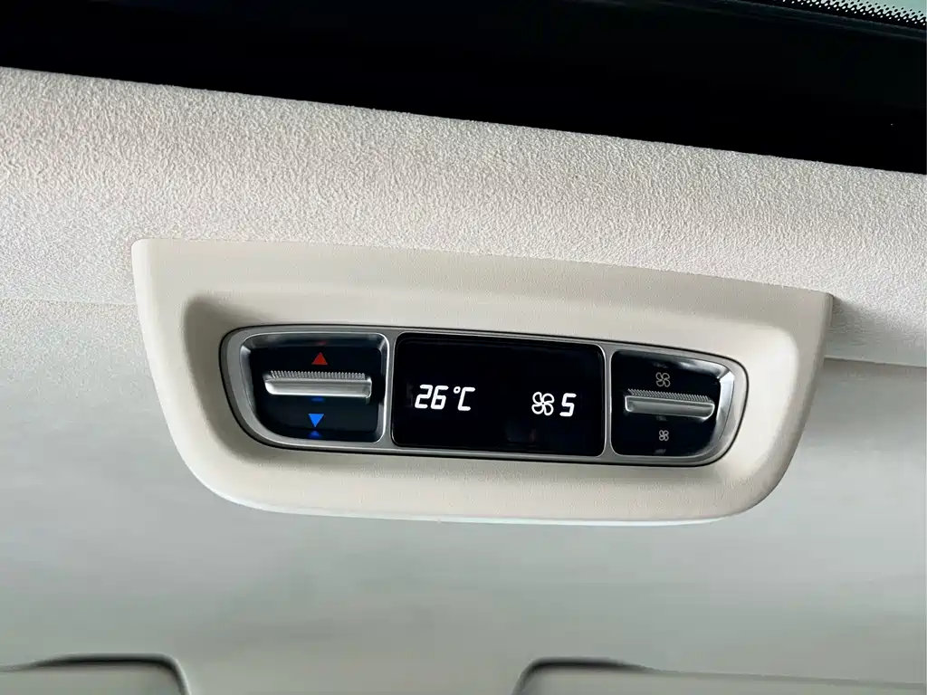 Mercedes-Benz V-Class 2022 260 L Long Wheelbase Luxury Edition