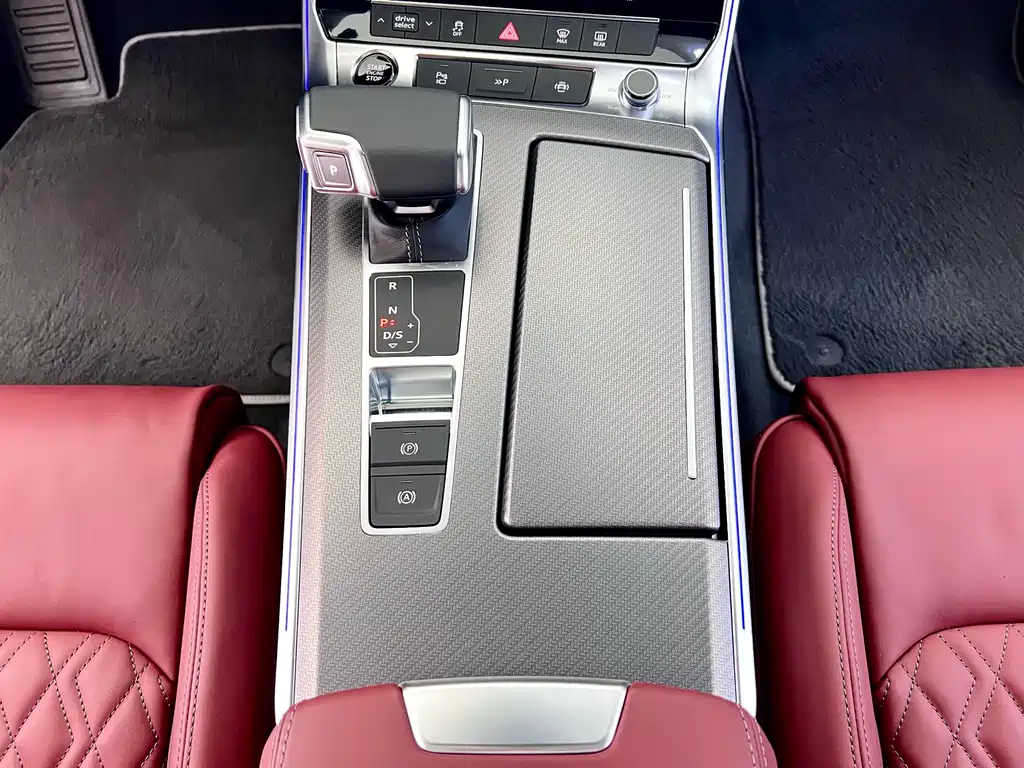 Audi A7L 2024 45 TFSI quattro Black Warrior Edition