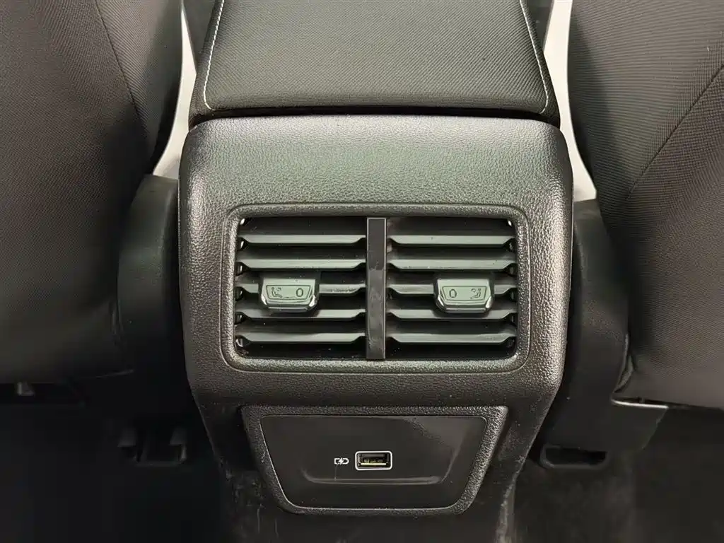 VS7 2023 280TSI Automatic Advance Edition