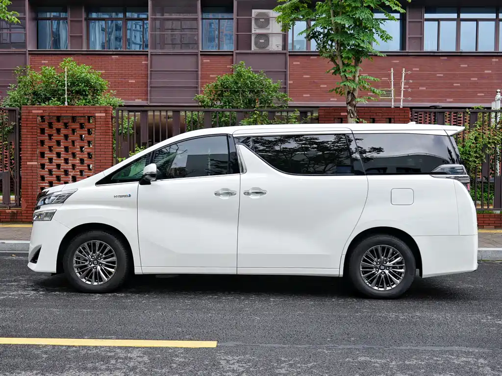 Velfire 2021 Crown Hybrid 2.5L HV Luxury Edition