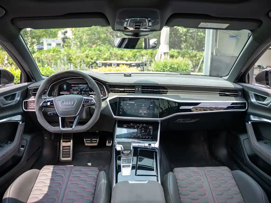 Audi RS 6 2025 model RS 6 Avant GT