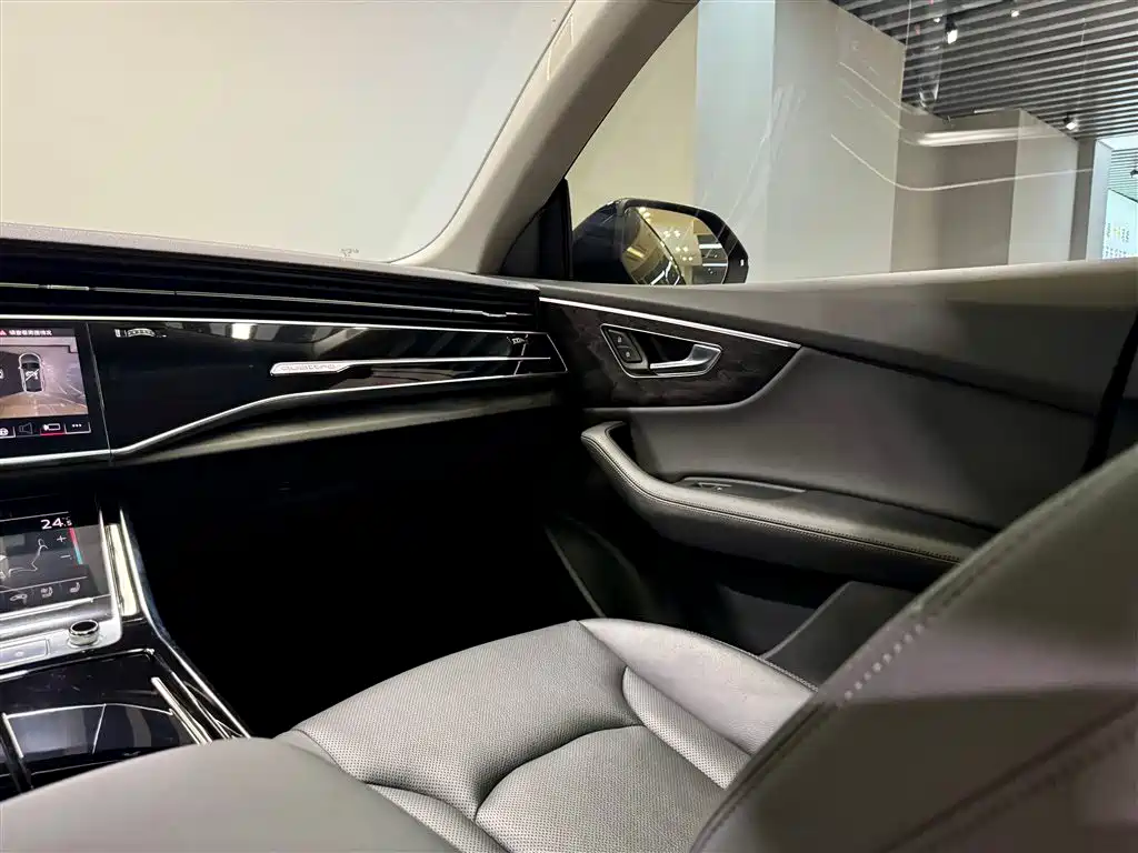 Audi Q8 2023 55 TFSI Luxury Dynamic Edition