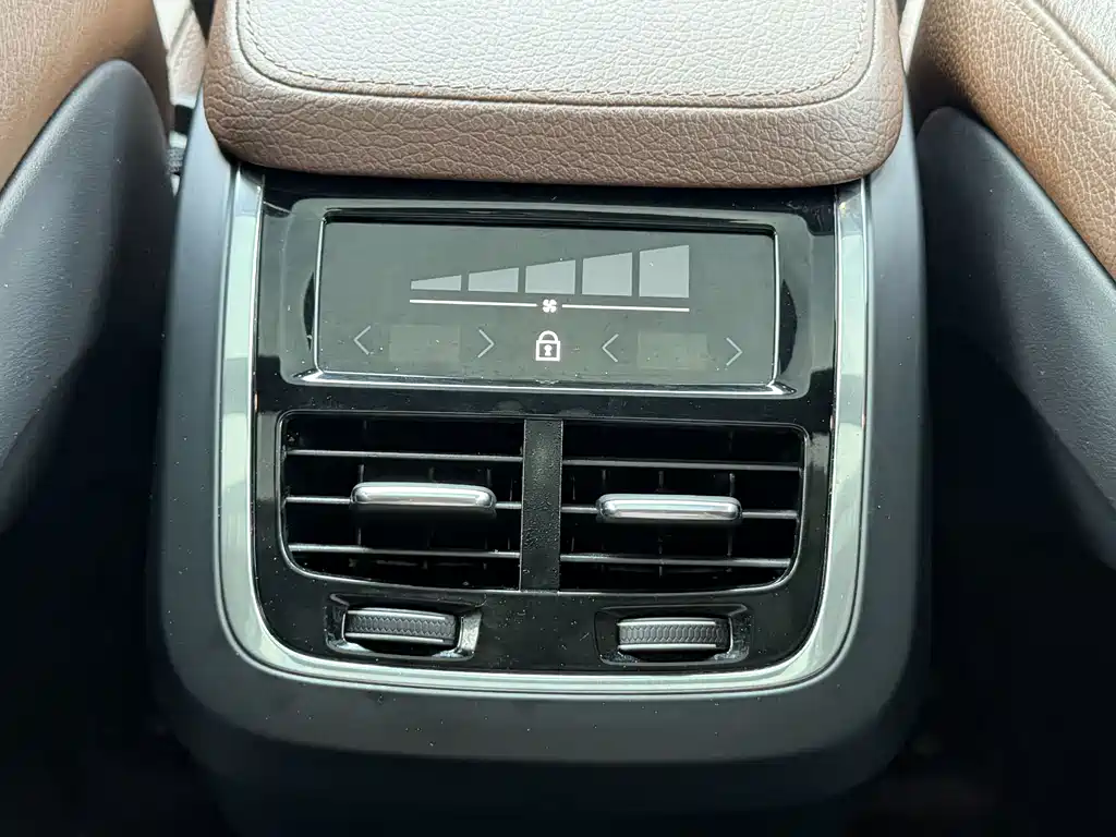 Volvo XC90 2022 B5 Intelligent Drive Luxury 7-seater