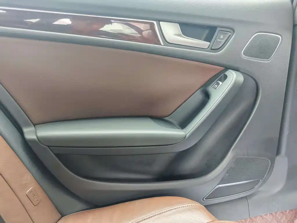 Audi A4L 2016 35 TFSI Prestige Edition S Line Comfort Version