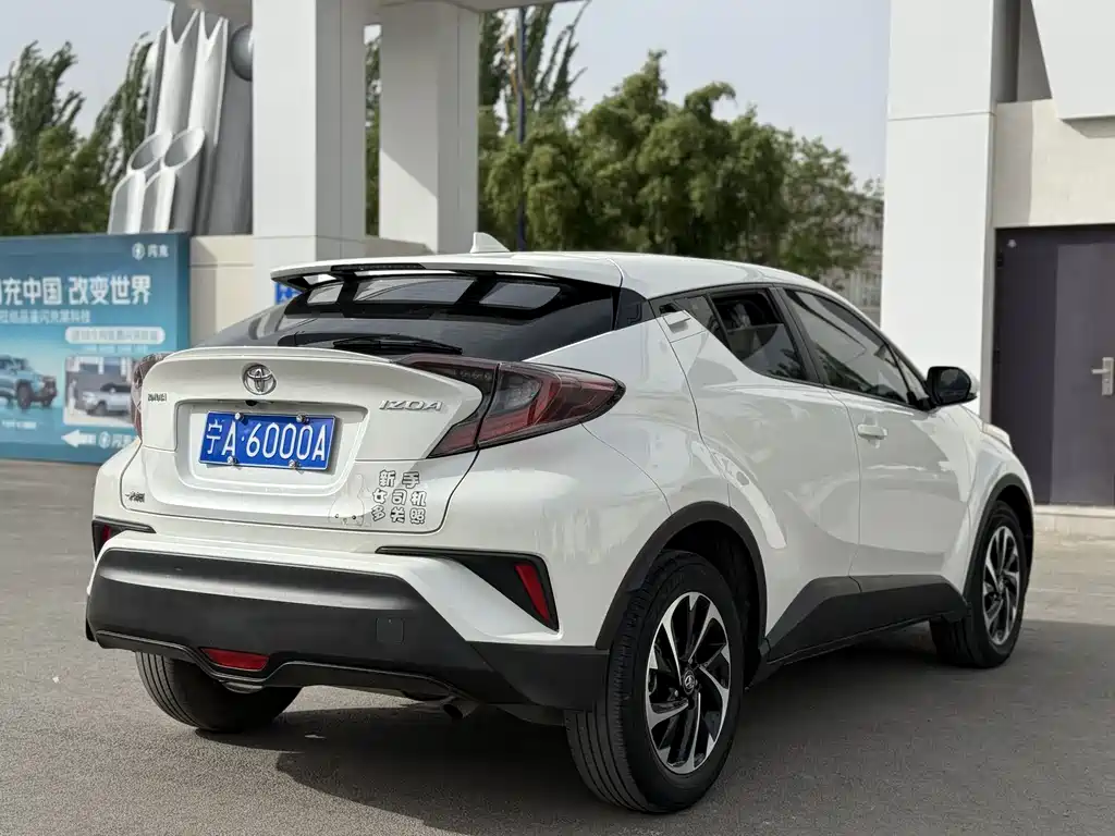 Yizhè IZOA 2020 2.0L Yichí Version